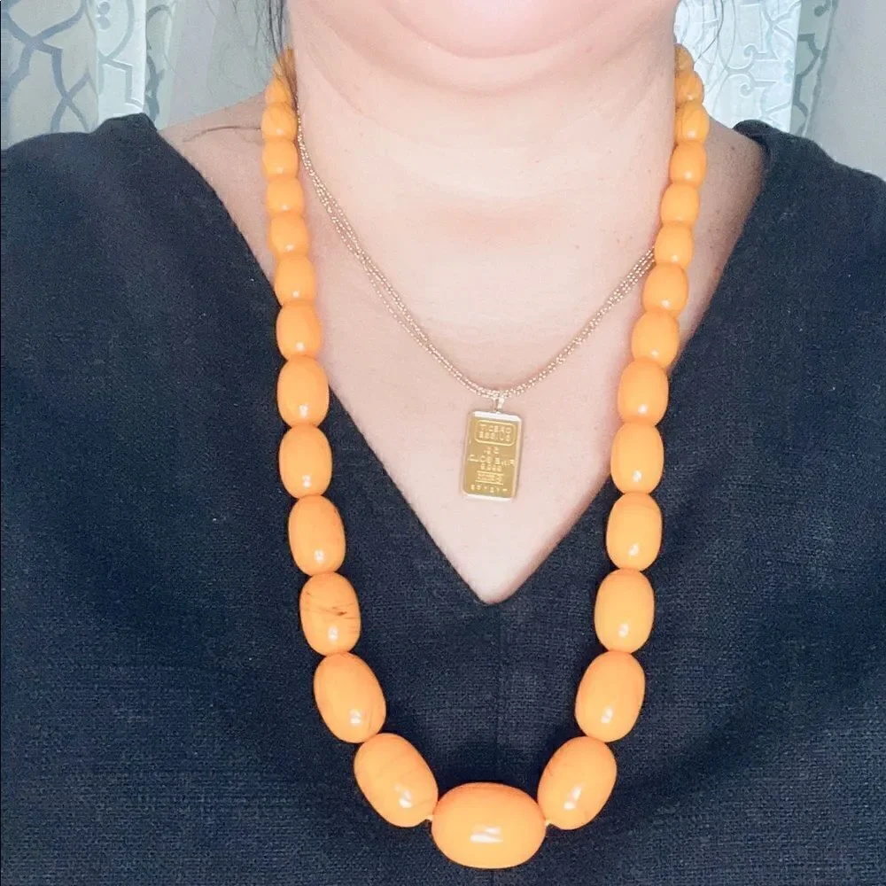 Vintage 1940 butterscotch Bakelite necklace